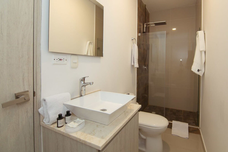 Bathroom 5, w Breathtaking 2BR w AC in Cartagena, Cartagena de Indias