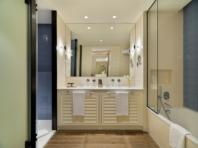 Bathroom 4, H10 Imperial Tarraco, Tarragona
