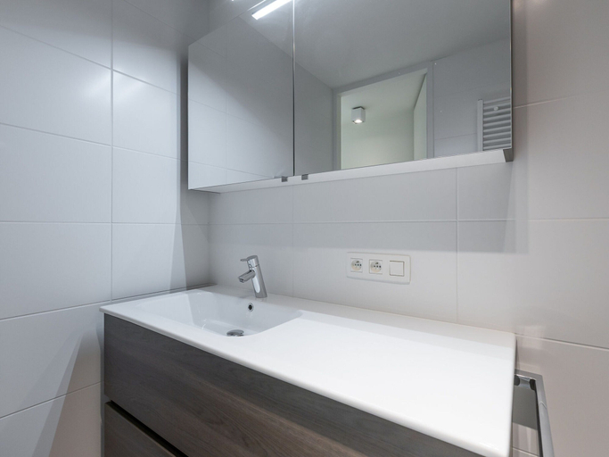 Bathroom 4, Modern Apartment for Family, West-Vlaanderen