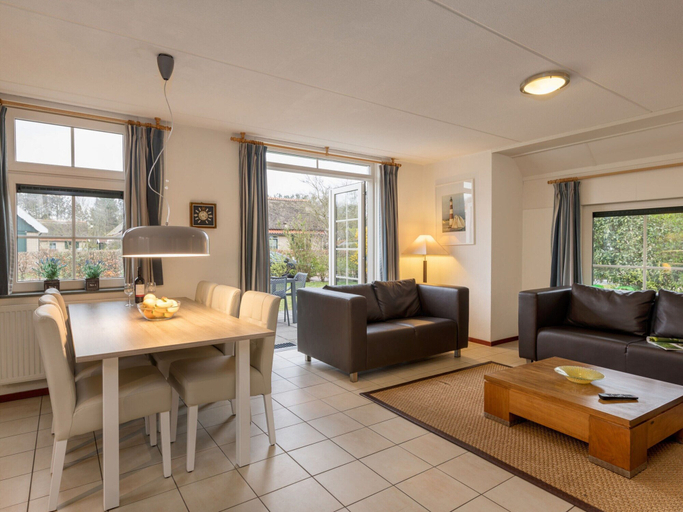 Dining 2, Detached House With Dishwasher Near the Sea, Texel