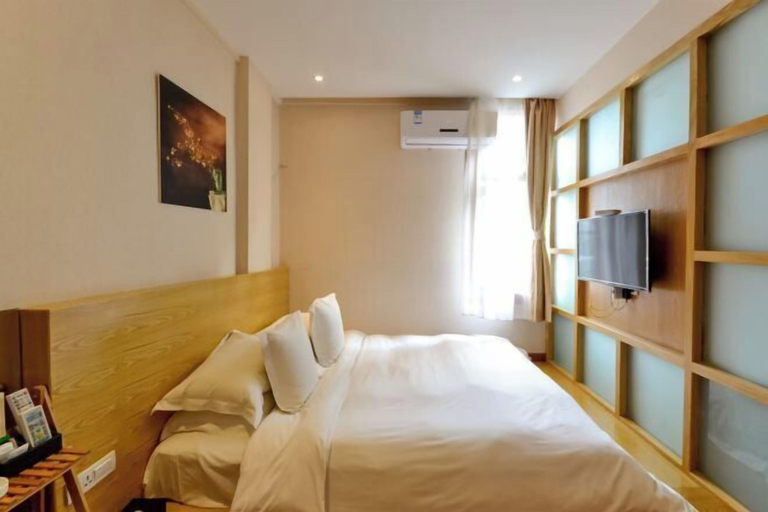 Others 5, Cloud Hening and Manhua Hotel, Lishui