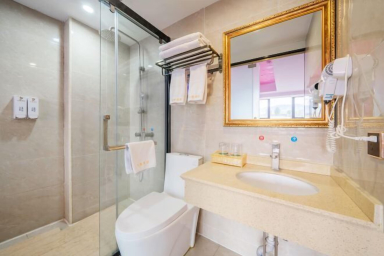 Bathroom 3, Bojuejioudian, Zunyi