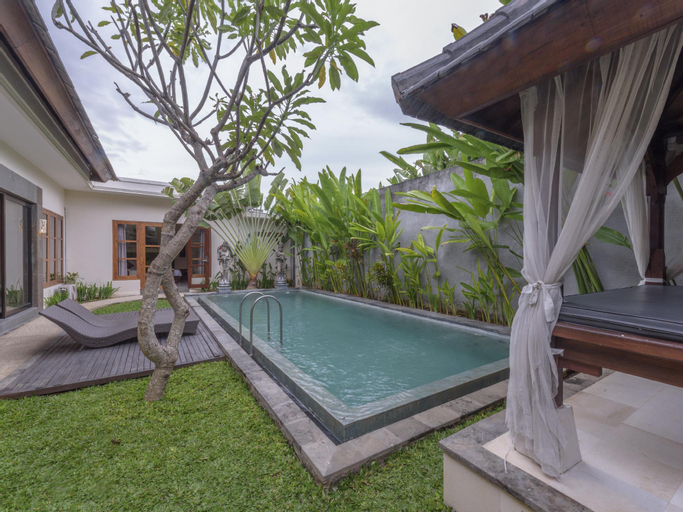 Swimming Pool 9