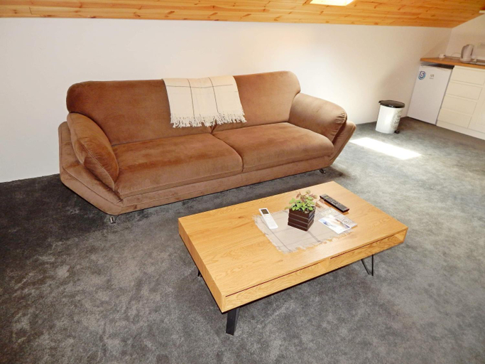Others 5, Aqualux apartments, Irig