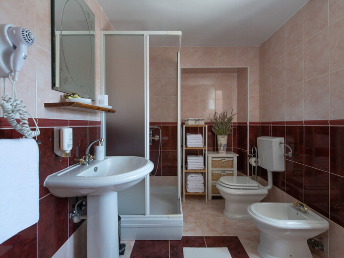 Bathroom 4, Holiday Home in Barban with Private Pool, Marčana
