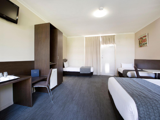 Bedroom 13