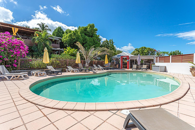 Sport & Beauty 2, Residence Pommes Cannelles, Bouillante