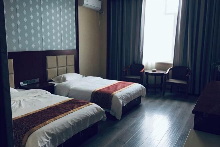 Bedroom 2, Hengxiang Hotel, Jiuquan