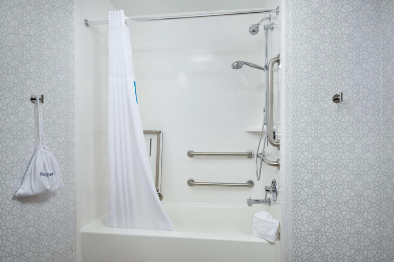 Bathroom 9