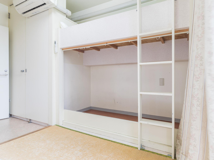 Bedroom 16