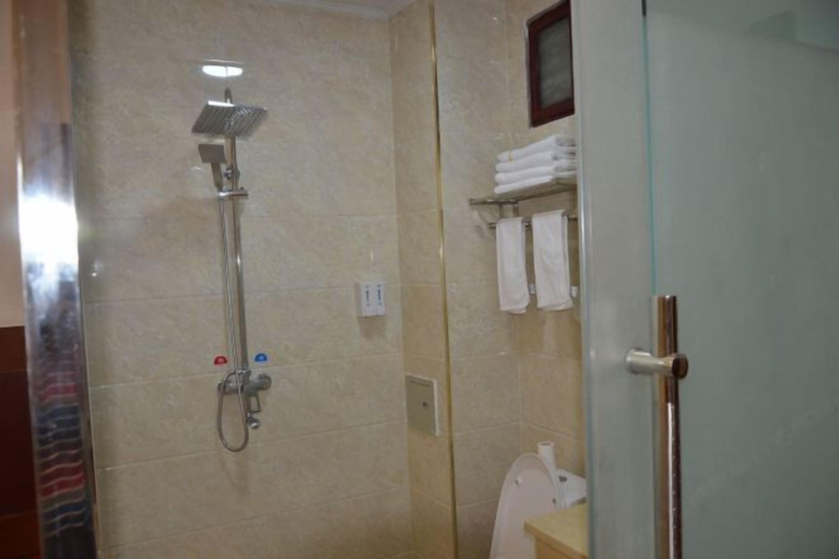Bathroom 3, Yongren Hongyuan Hotel, Chuxiong Yi