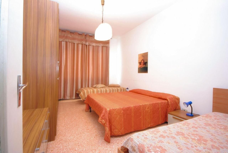 Bedroom 3, Doria 6, Savona