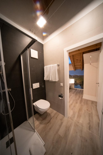 Bathroom 5, Hotel de la Concorde - Self Check-in, Jura-North Vaudois
