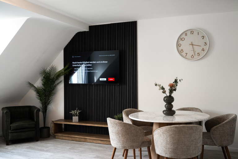 Others 4, Ferienwohnungen im Stadtzentrum -JUNIK Apartments, Krefeld