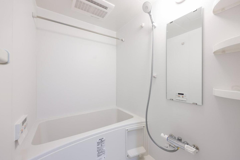Bathroom 3, MAT SHIBUYAHONMACHI