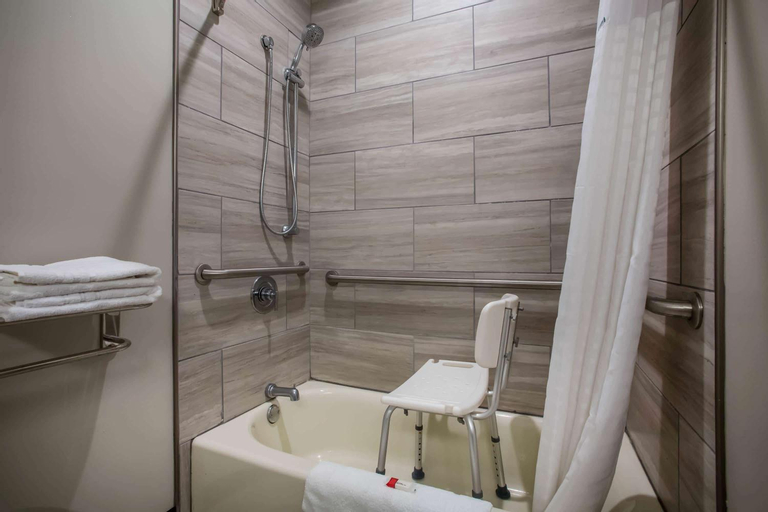 Bathroom 7