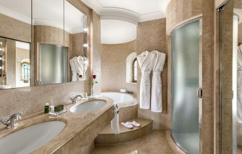 Bathroom, Chateau Saint-Martin & Spa, Alpes-Maritimes