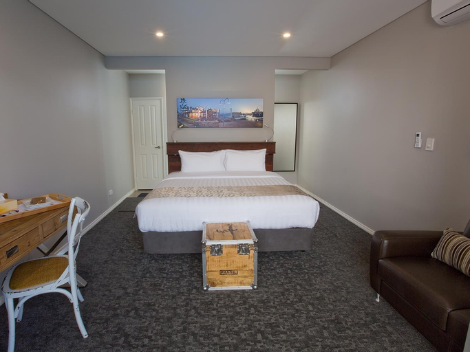 Bedroom 28