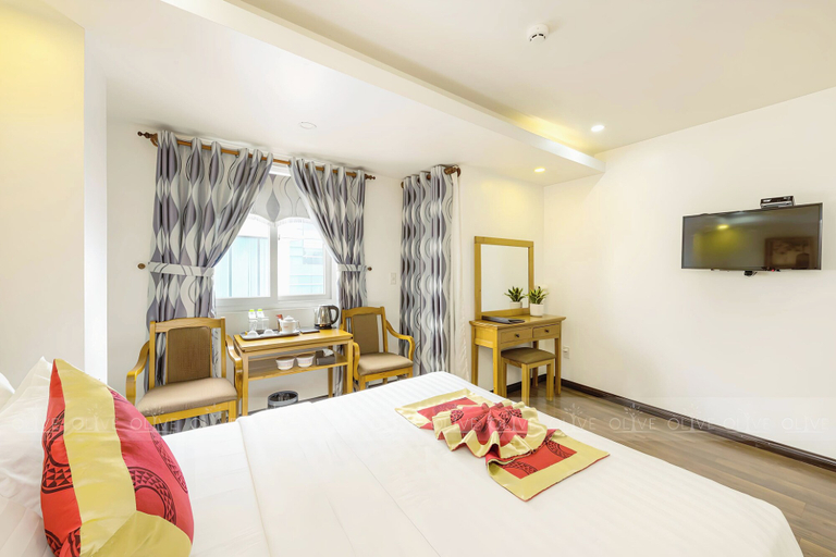 Bedroom 3, The Airport Hotel, Tân Bình