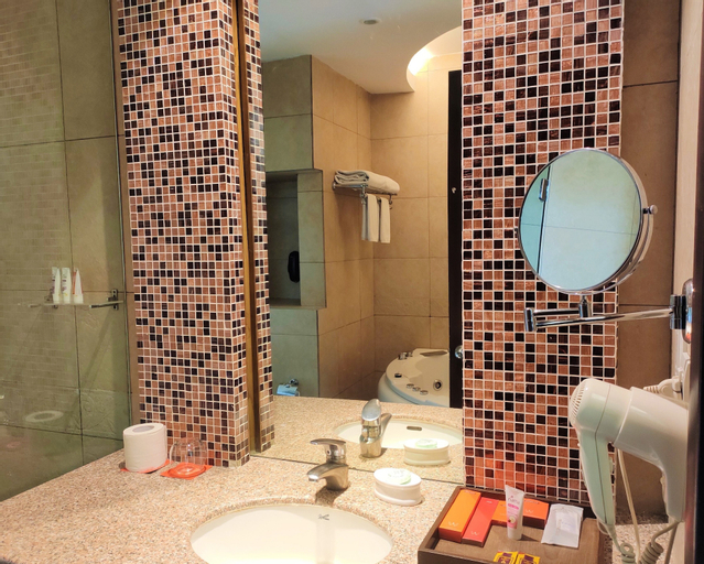Bathroom 4