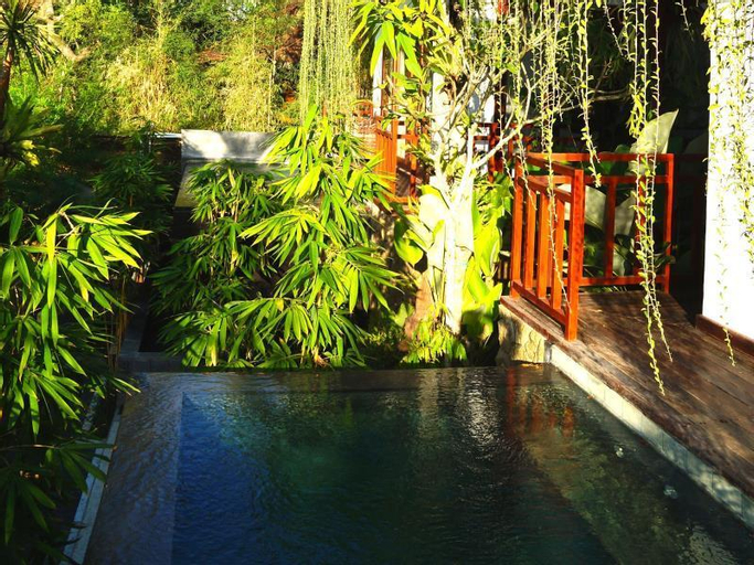 Swimming Pool 12