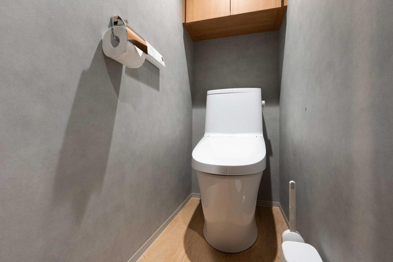 Bathroom 22