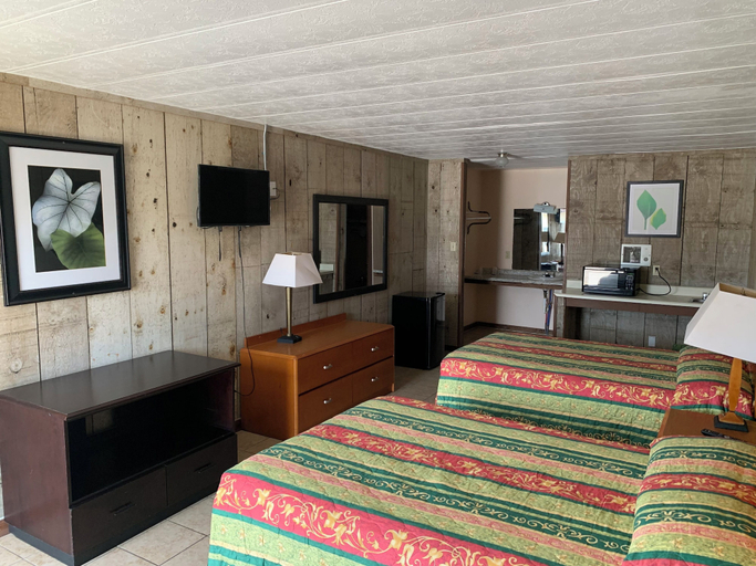 Others 5, Loma Alta Motel, Webb