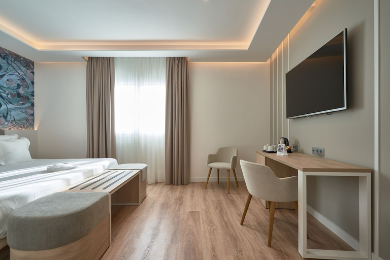 Bedroom 3, Monte Triana, Sevilla