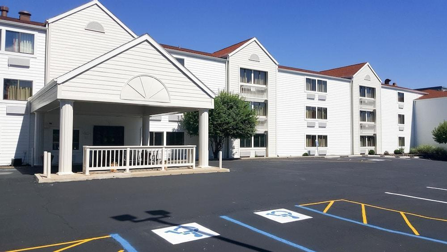 Exterior & Views 4, Motel 6 Maryland Heights, MO, Saint Louis