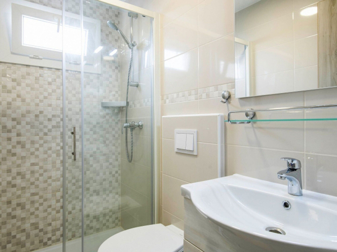 Bathroom 3, Mobile Home Banjole Near the Beach, Medulin