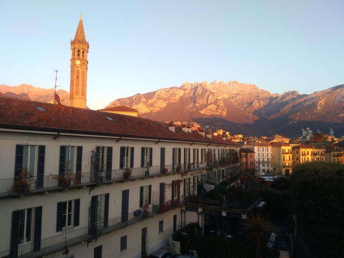 Others 2, Casa al Lago, Lecco