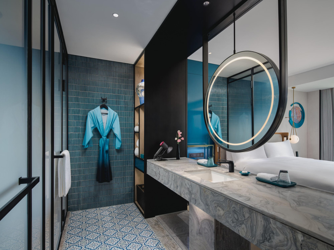 Bathroom 16