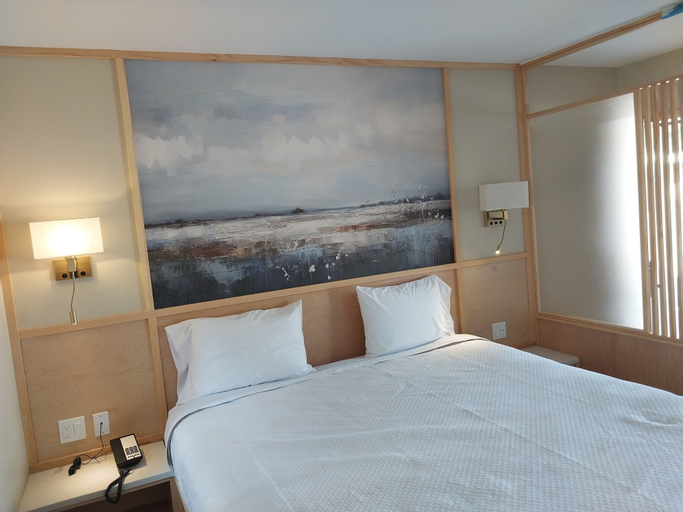 Bedroom 13