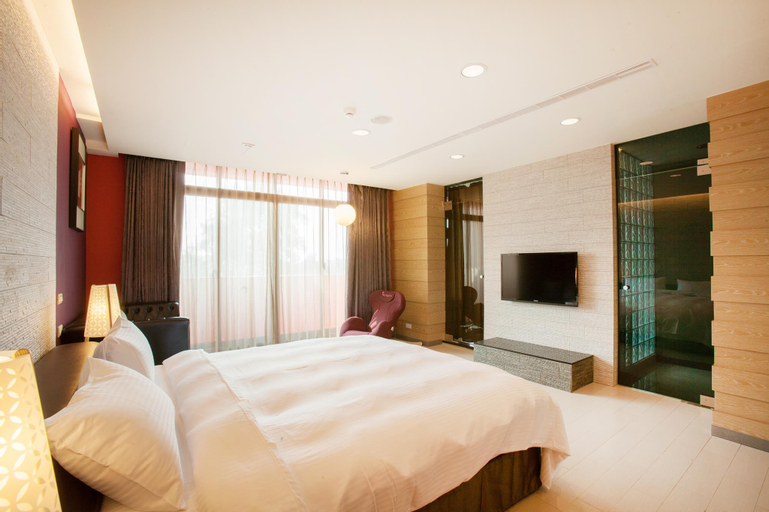 Bedroom 13
