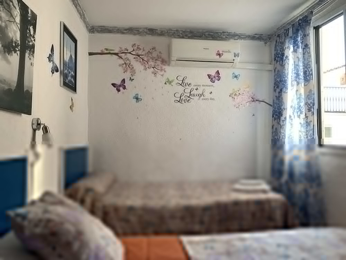 Bedroom 4, Pension Giraldilla, Sevilla