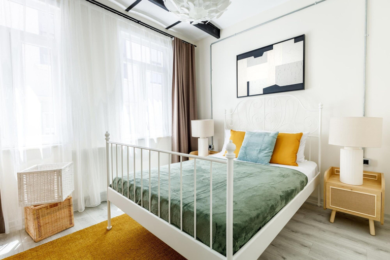 Room 3, Chic Flat 5 min to Galata Tower in Istiklal Ave, Beyoğlu