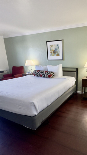 Bedroom 18