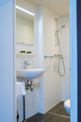 Bathroom 3, Stadshotel De Klok, Breda