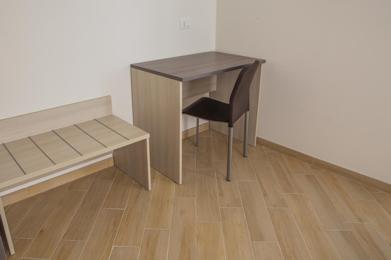 Others 3, Family Apartment London, Verona