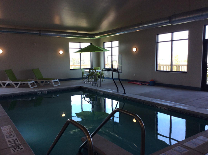 Sport & Beauty 5, Scenic Shore Inn, Kewaunee
