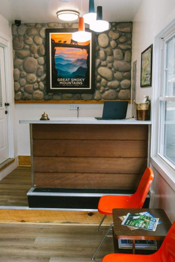 Public Area 2, Route 19 Inn, Haywood