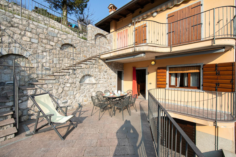 Room 4, Casa Angiolina Lake Mountain View, Brescia