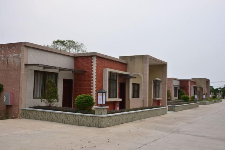 Exterior 7