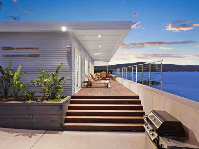 Others 5, Barrenjoey Beach House