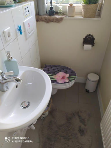 Others 3, Romantischer Traum, Zimmer mit TV inkl Netflix super late check in moglich, Bielefeld