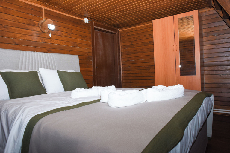 Bedroom 3, ÇAMPINARI DOĞA EVLERİ & RESTAURANT, Mengen