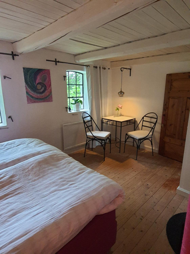Bedroom 3, 4B Osterlen Bed & Breakfast, Tomelilla