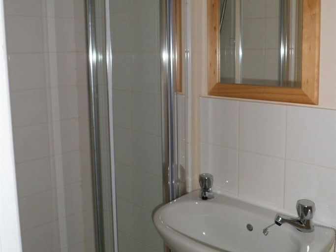 Bathroom 3, Carlton Lodge, Cambridgeshire