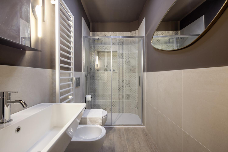 Shower 3, Golden Prestige, Milano