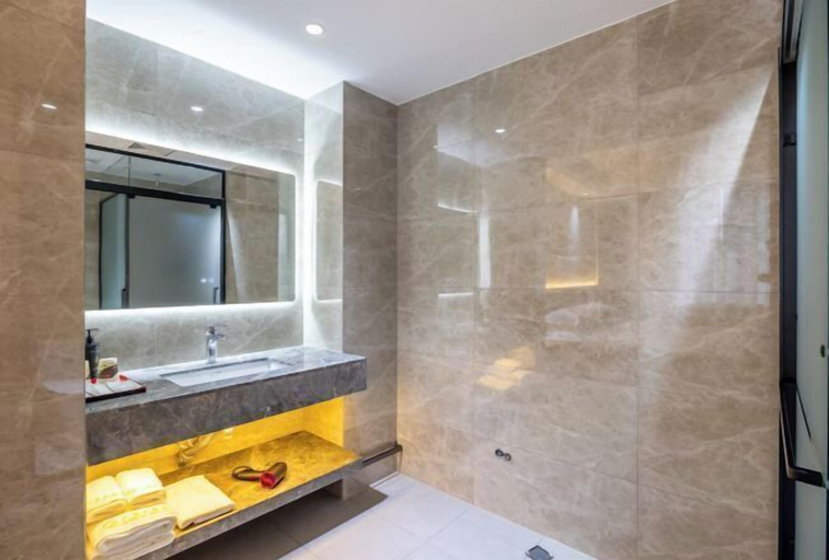 Bathroom 4, Guangyi Hotel, Guilin